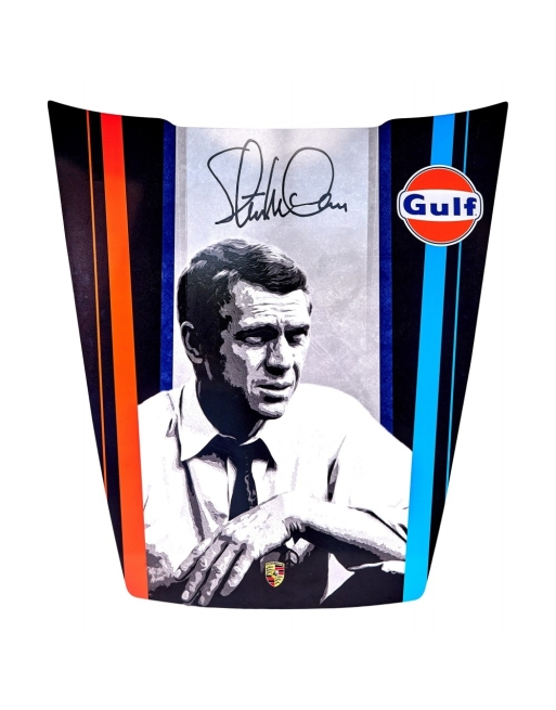 Magnifique capot de voiture représentant l'image et la signature du célèbre Steve Mc Queen.